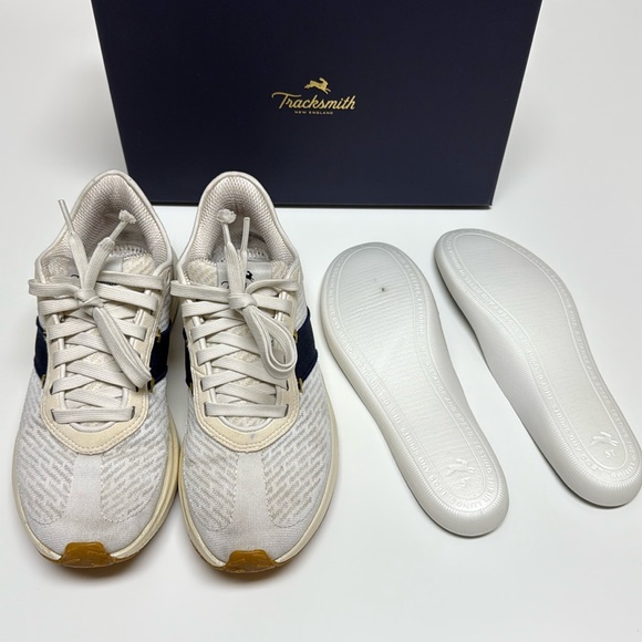 ✨ Tracksmith Eliot Runner ✨ in Ivory / Navy Unisex Men's 5.5 Women's 7 - Picture 5 of 17
